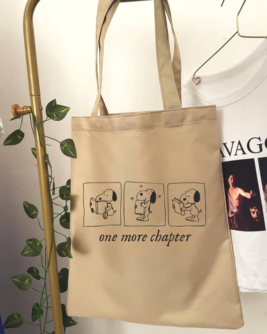 TOTE BAG SNOOPY ONE MORE CHAPTER LITERATURA
